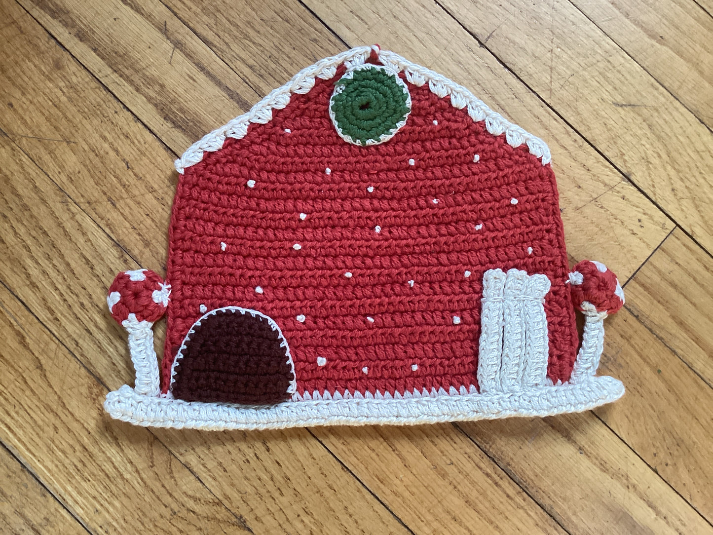 House Shaped Pot Holder