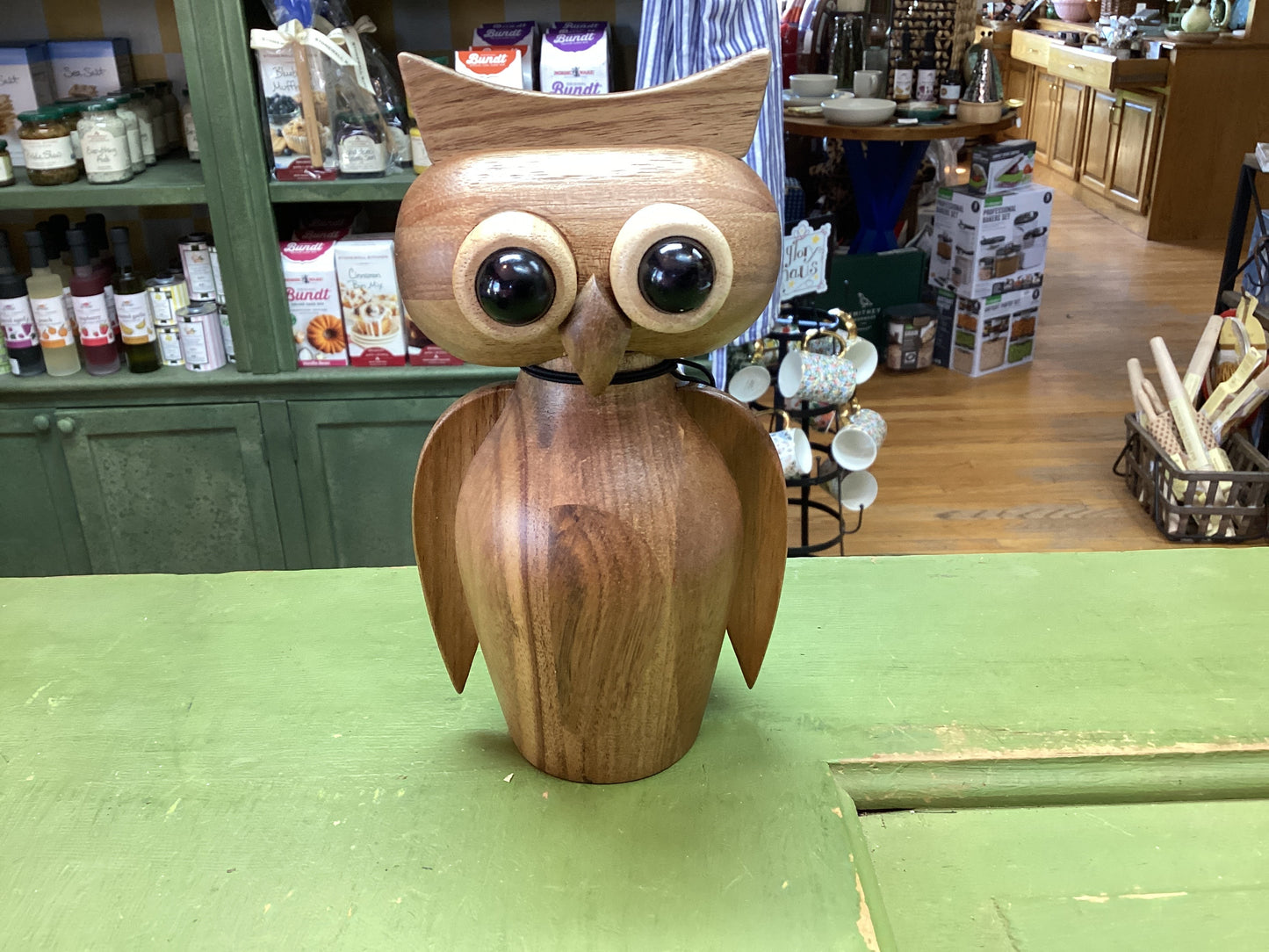 Wood Owl Shaped Salt/Pepper Mill