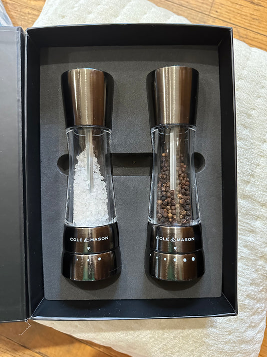 Cole and Mason Salt Pepper Mill Set