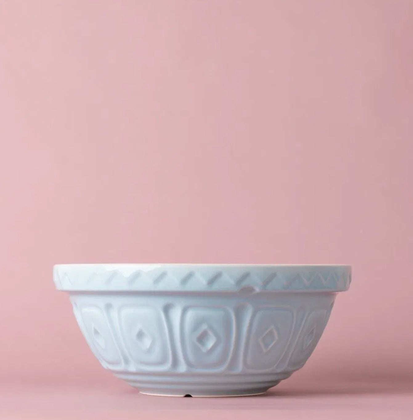 Mason Cash Color Mix S18 Powder Blue (2.85 Qt) Mixing Bowl