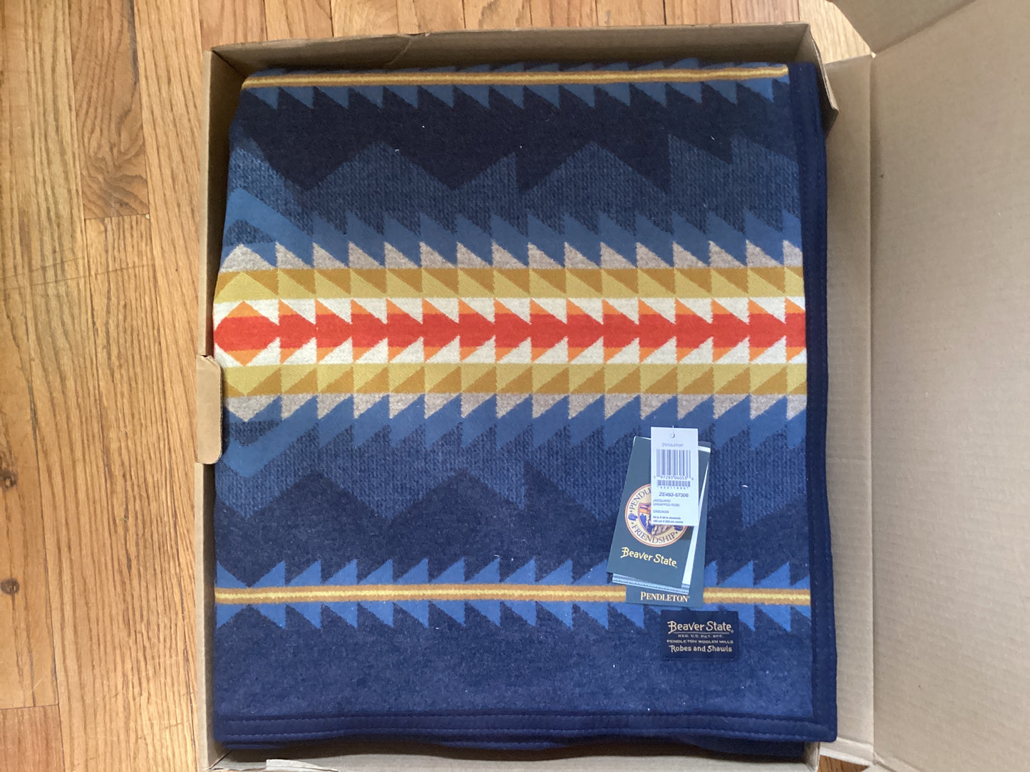 Pendleton Jacquard Unnapped Robe Blanket