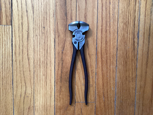 Saddle Pliers