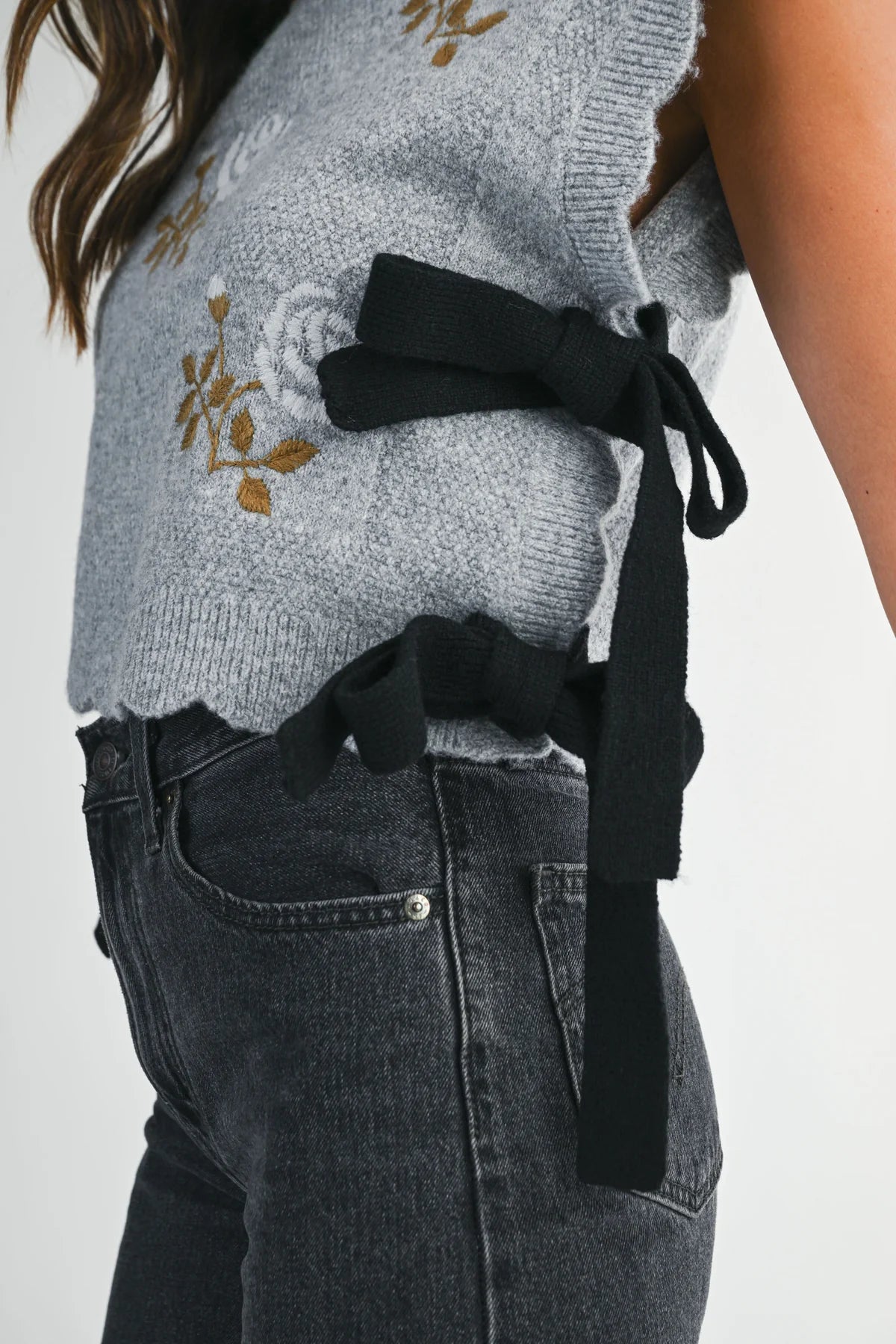 Knit Vest W/ Embroidery